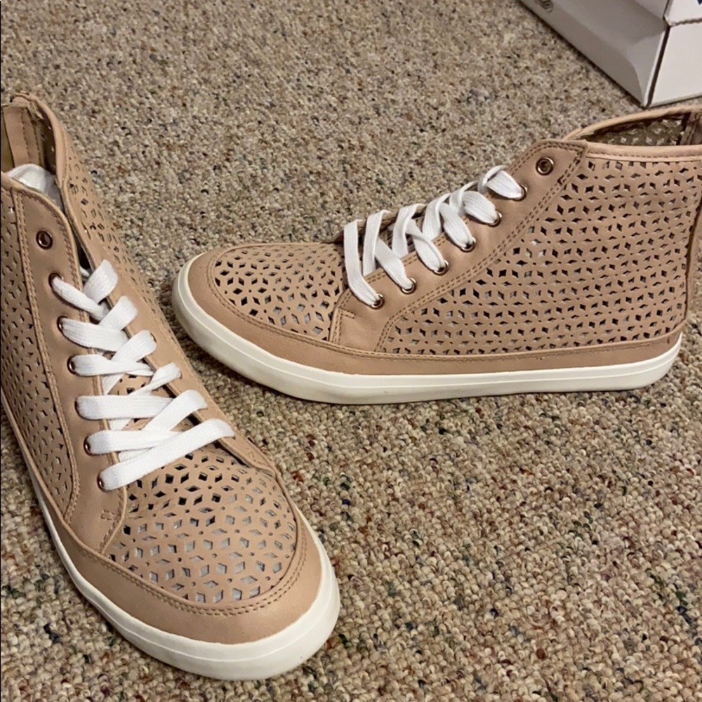 Summer shoes